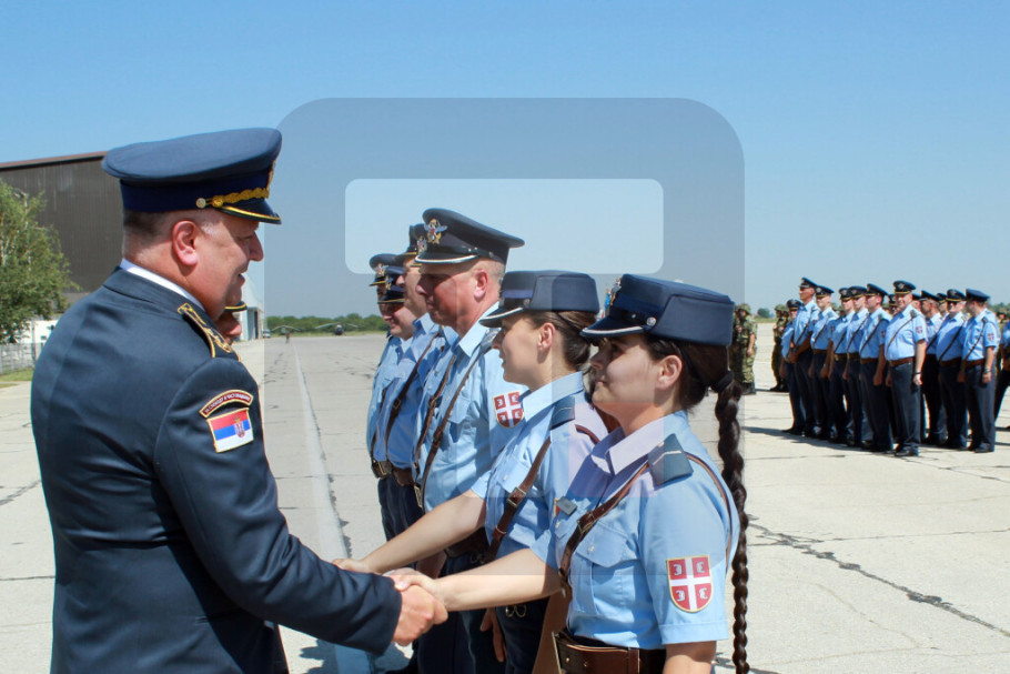 409955_vojska-avijacija-svecanost_iff.jpg