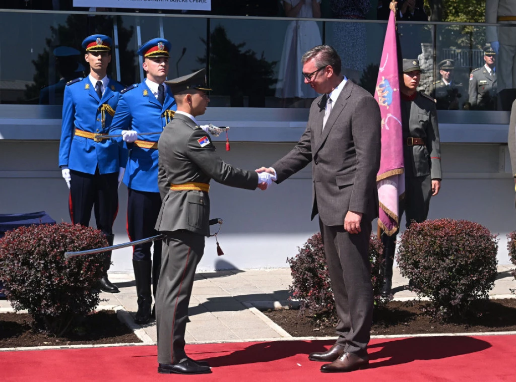 410213_oficiri-promocija-vucic_f.webp