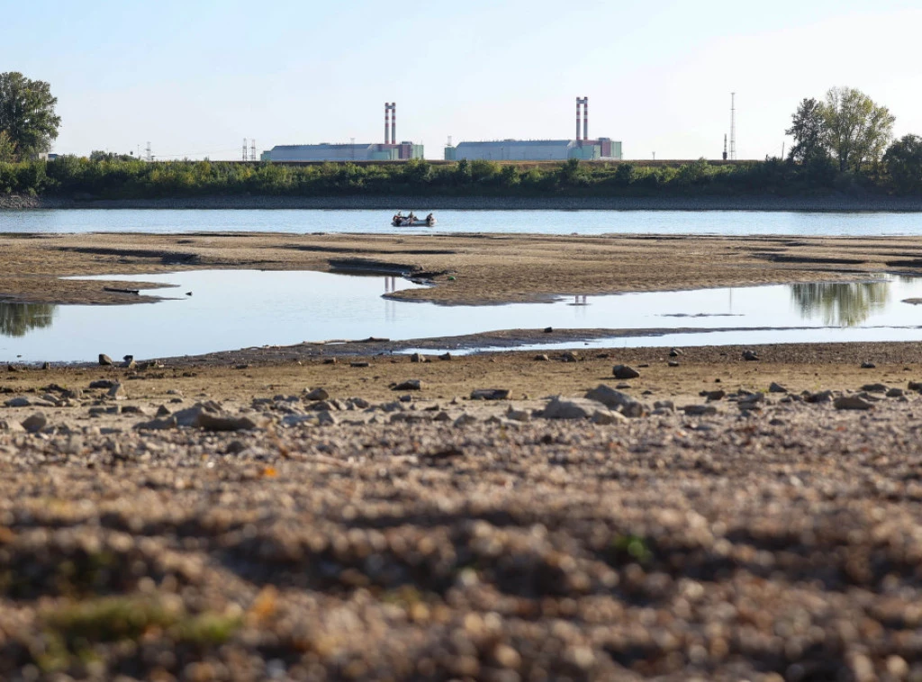 411452_hungary-danube-drought_f.webp