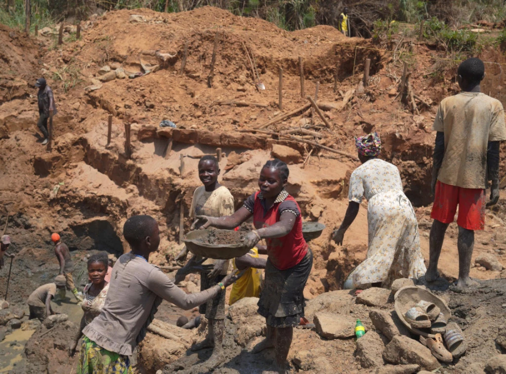 414497_congo-ebola-mining_f.webp